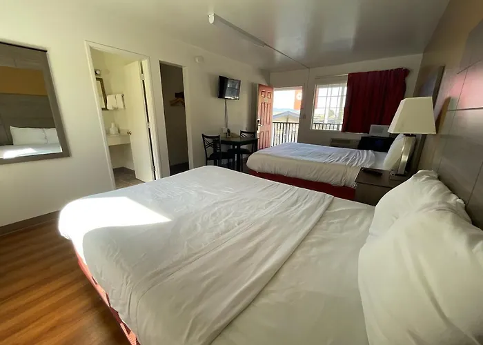 Kalama Hotel